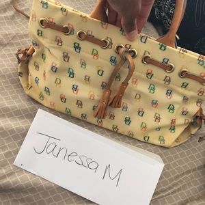 AUTHENTIC Dooney & Burke purse 🌈❤️🧡💛💚💙💜🖤